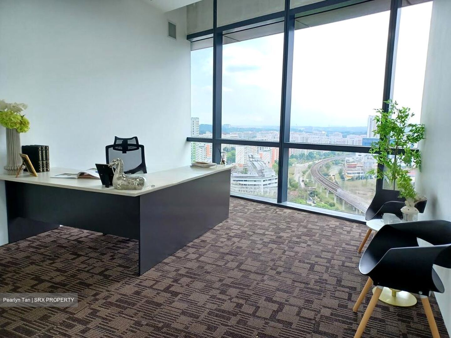 Woods Square (D25), Office #451143241